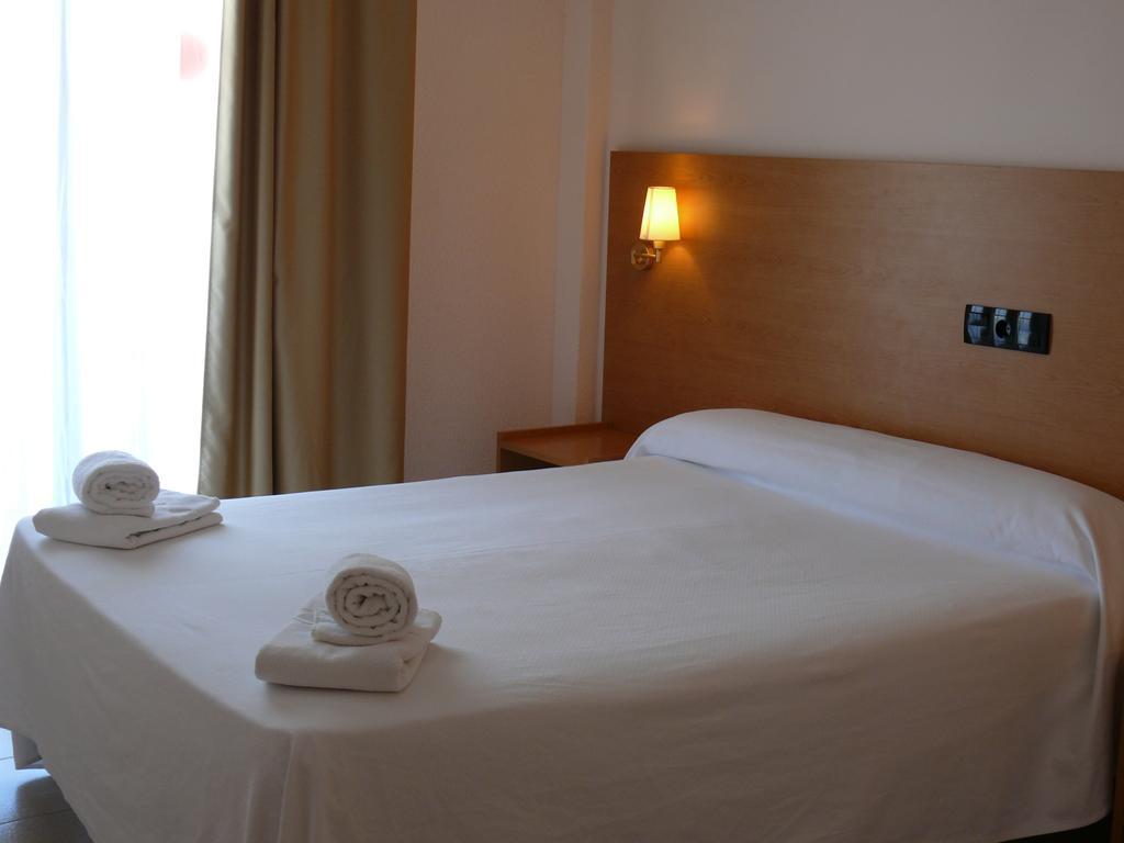 Bay Hotel Roses Quarto foto
